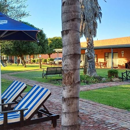 Culdesac Guesthouse Oudtshoorn Exterior photo